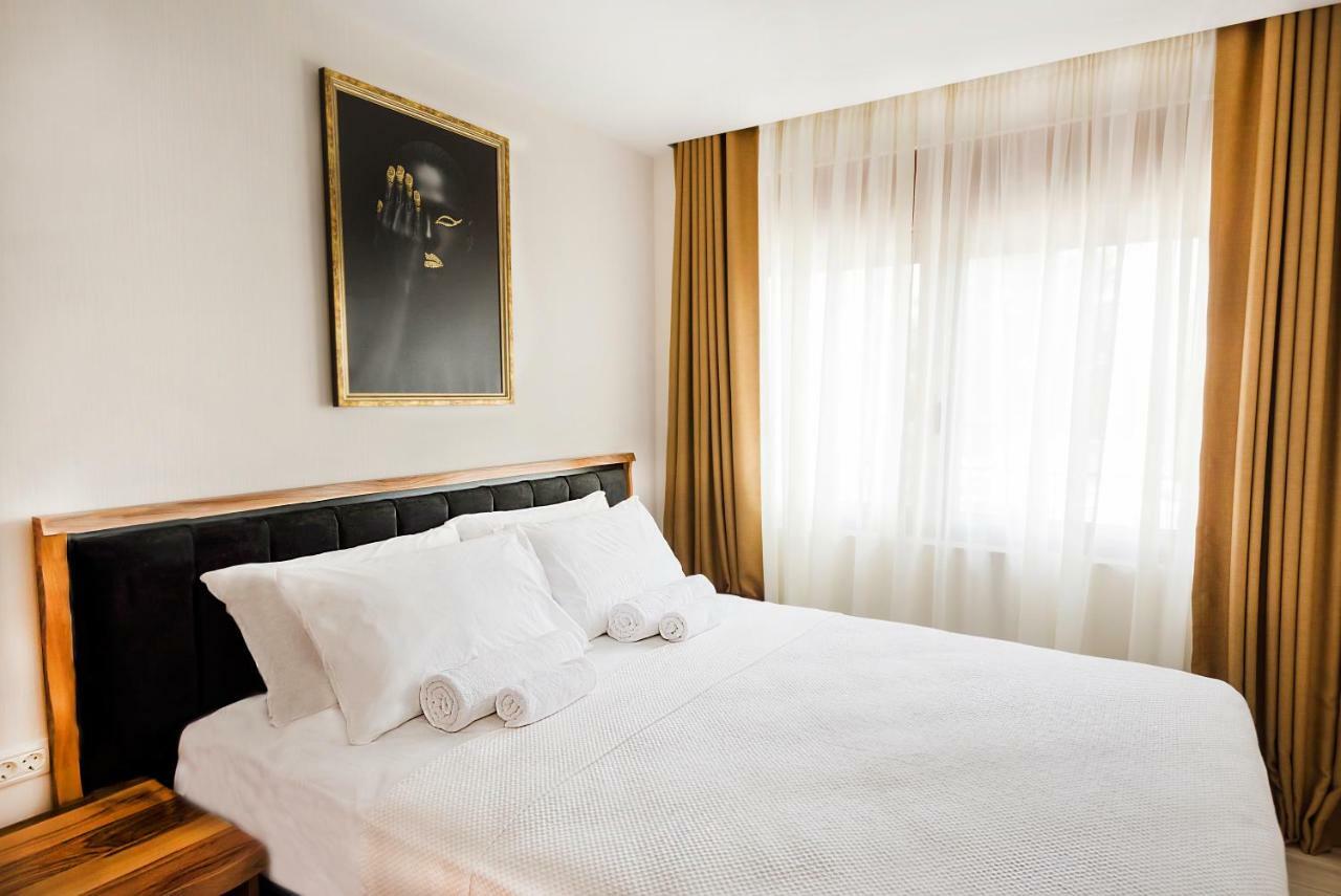 Waikiki Apartments 티바트 외부 사진