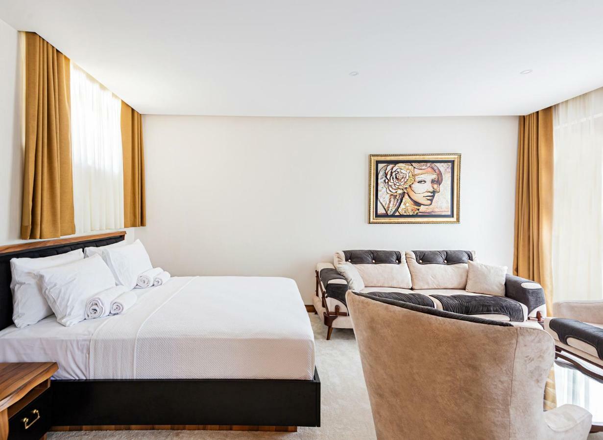 Waikiki Apartments 티바트 외부 사진