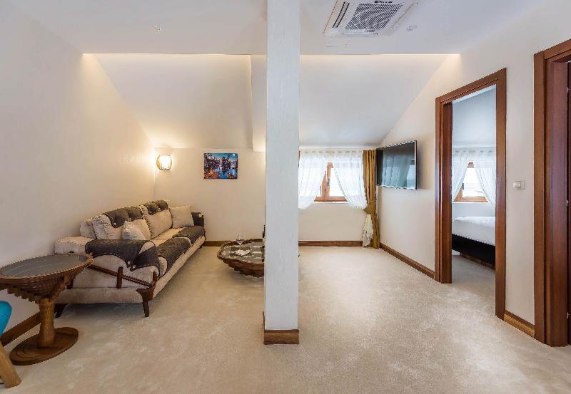 Waikiki Apartments 티바트 외부 사진