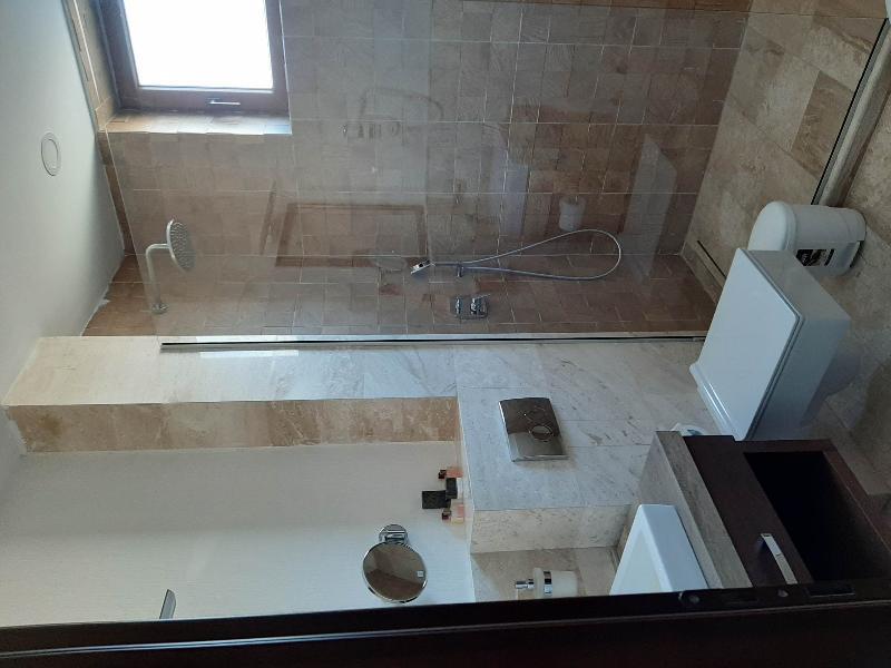 Waikiki Apartments 티바트 외부 사진