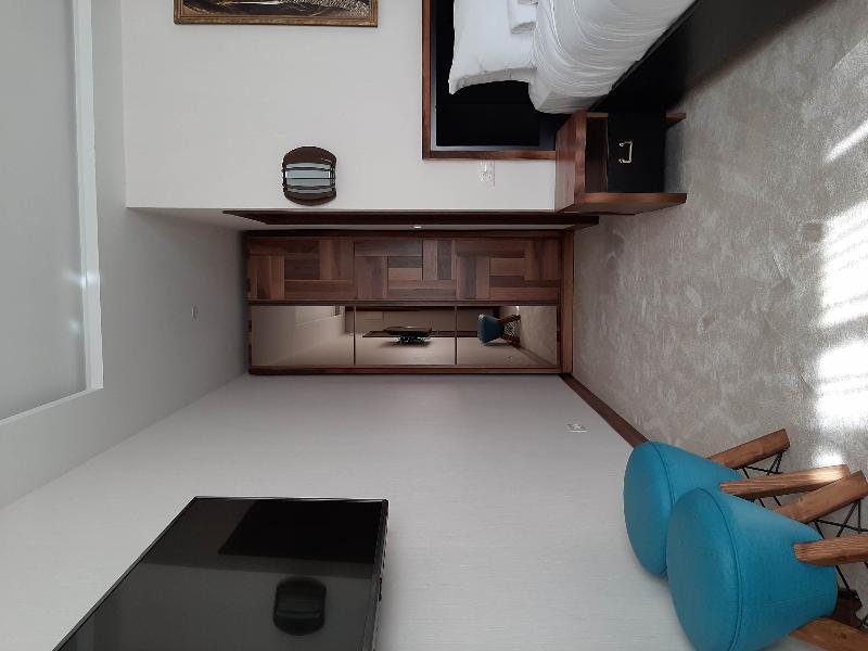 Waikiki Apartments 티바트 외부 사진