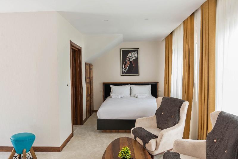 Waikiki Apartments 티바트 외부 사진